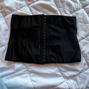 Perfect Waist Black Waist Trainer Shapewear XL Front Closure Slimming S024-XL